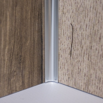 Profilis vidinis 90°  3x2550 mm, skirtas Vipanel montavimui 